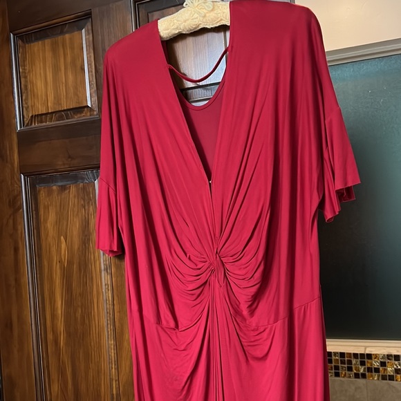 Red maxi - Picture 3 of 5